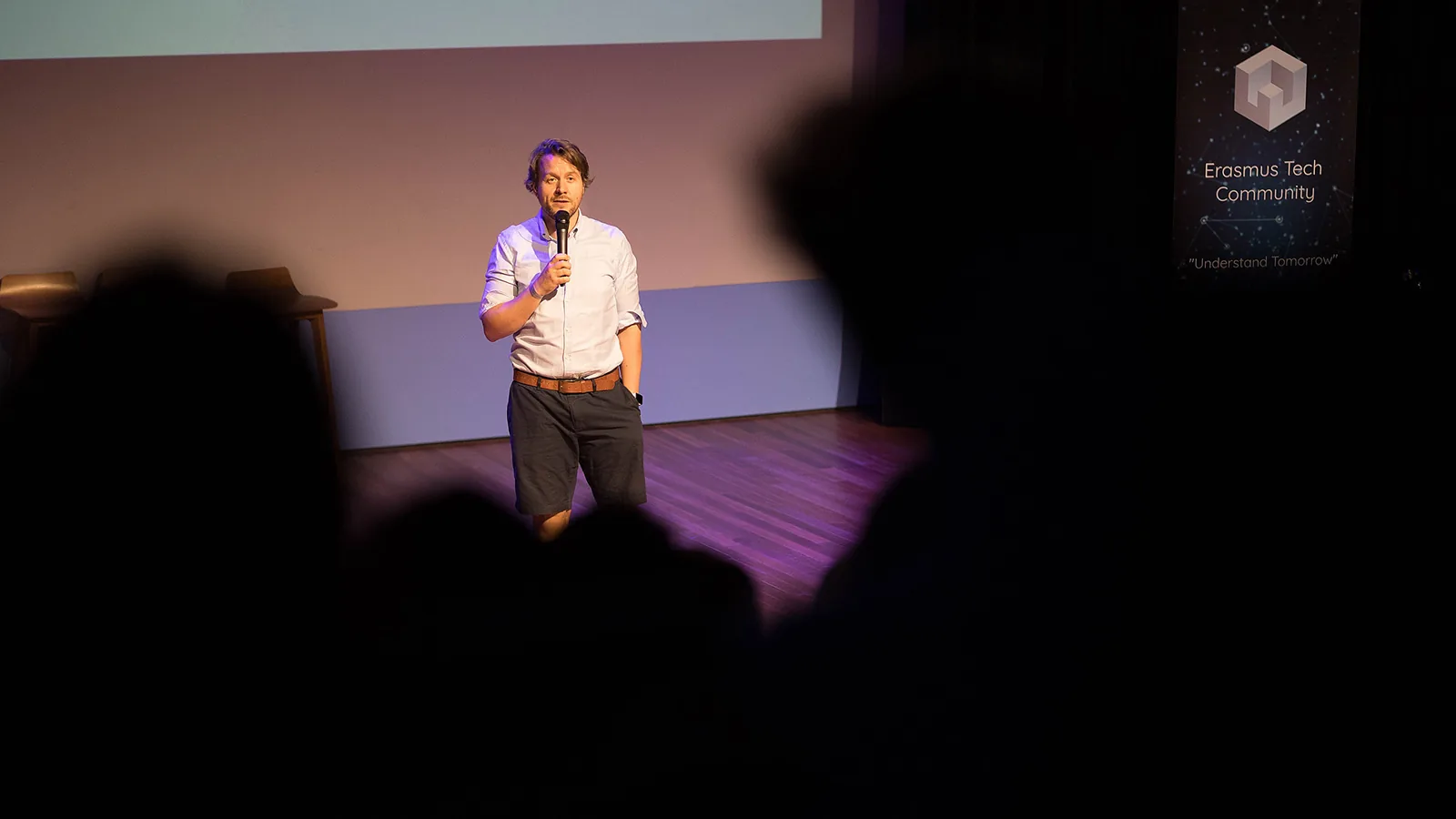 Vidar Andersen speaking, Erasmus Tech Comunity @ Erasmus University Rotterdam.